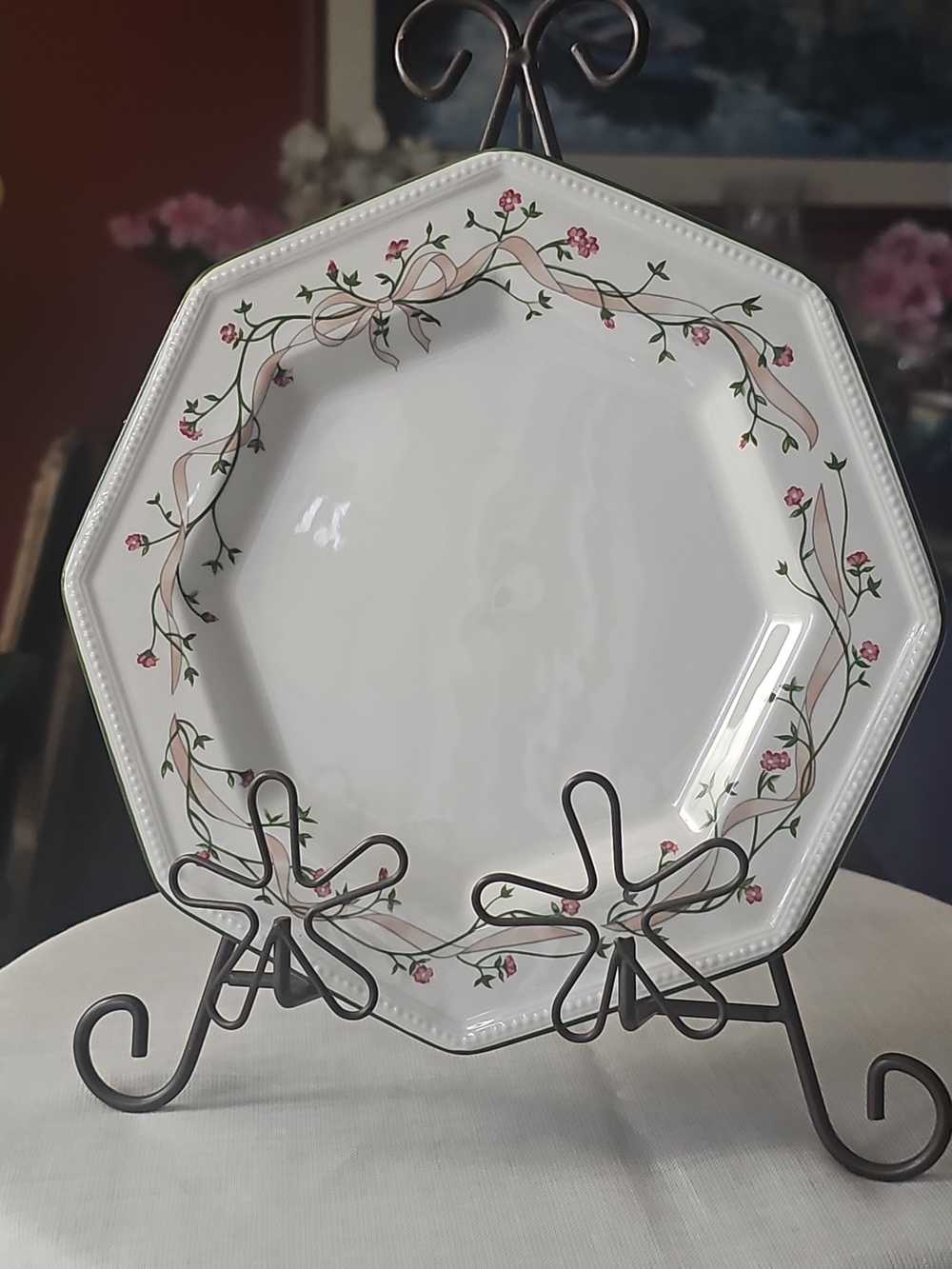 Johnson Brothers Floral "Eternal Beau" Octagonal 7-3/4" Plate